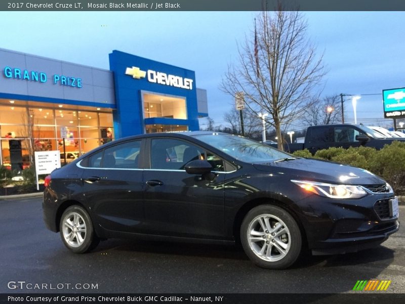 Mosaic Black Metallic / Jet Black 2017 Chevrolet Cruze LT