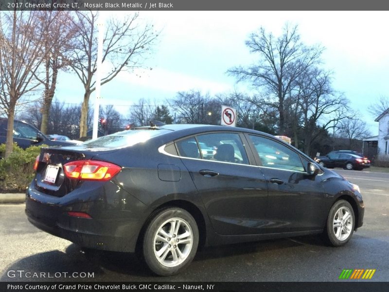 Mosaic Black Metallic / Jet Black 2017 Chevrolet Cruze LT
