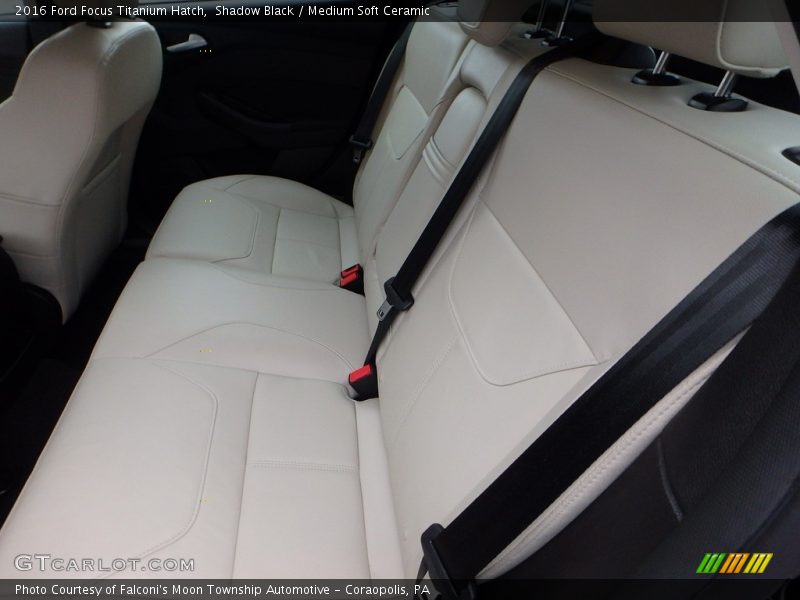 Shadow Black / Medium Soft Ceramic 2016 Ford Focus Titanium Hatch