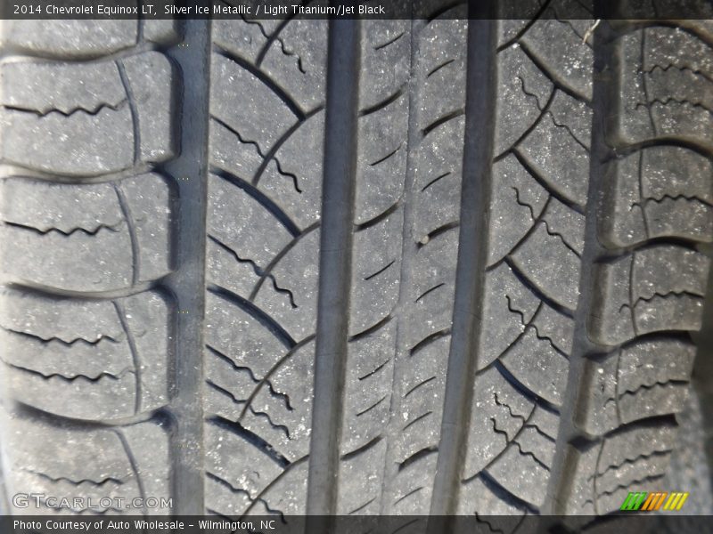 Silver Ice Metallic / Light Titanium/Jet Black 2014 Chevrolet Equinox LT