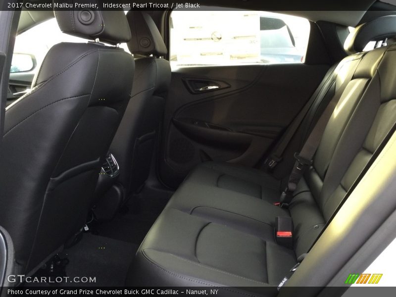 Iridescent Pearl Tricoat / Jet Black 2017 Chevrolet Malibu Premier