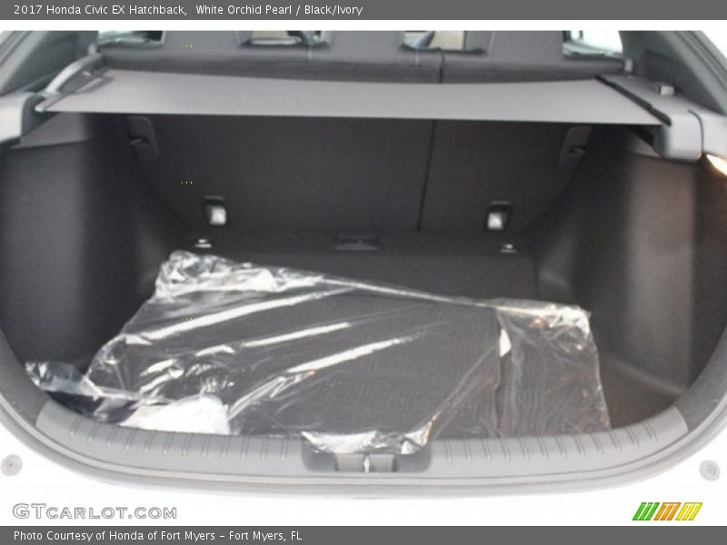White Orchid Pearl / Black/Ivory 2017 Honda Civic EX Hatchback