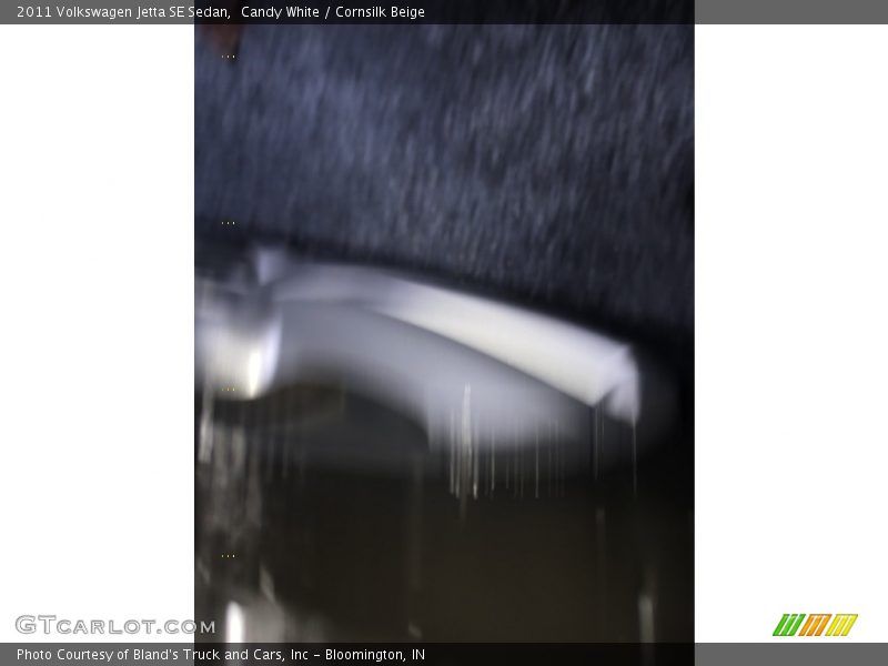 Candy White / Cornsilk Beige 2011 Volkswagen Jetta SE Sedan