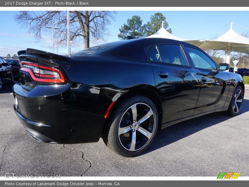 Pitch-Black / Black 2017 Dodge Charger SXT