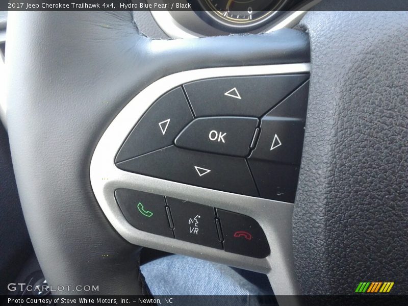 Controls of 2017 Cherokee Trailhawk 4x4