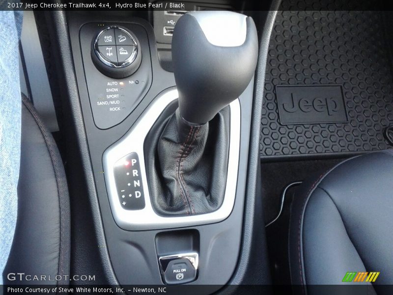  2017 Cherokee Trailhawk 4x4 9 Speed Automatic Shifter