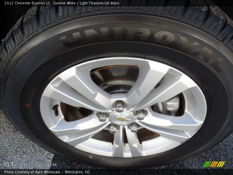 Summit White / Light Titanium/Jet Black 2012 Chevrolet Equinox LS
