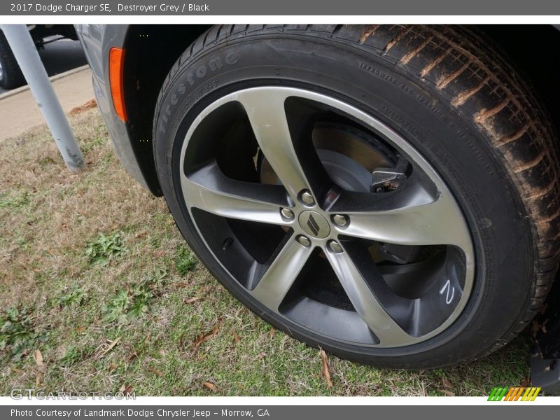 Destroyer Grey / Black 2017 Dodge Charger SE