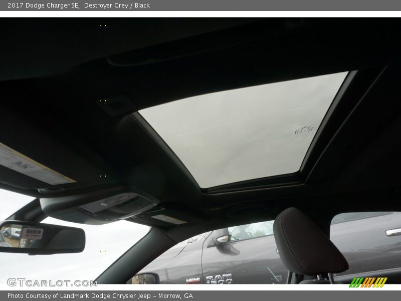 Destroyer Grey / Black 2017 Dodge Charger SE