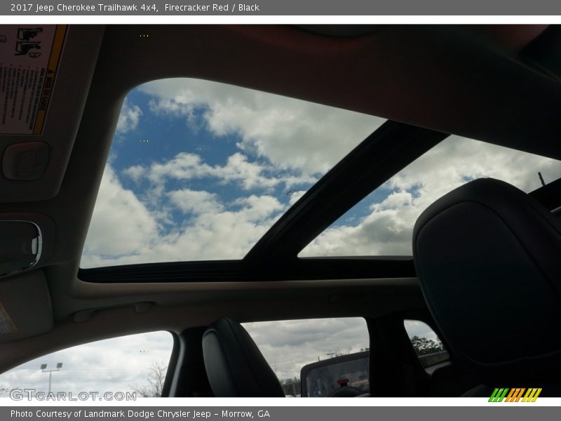 Sunroof of 2017 Cherokee Trailhawk 4x4