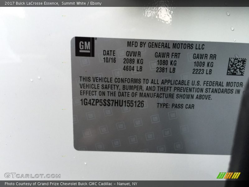Summit White / Ebony 2017 Buick LaCrosse Essence
