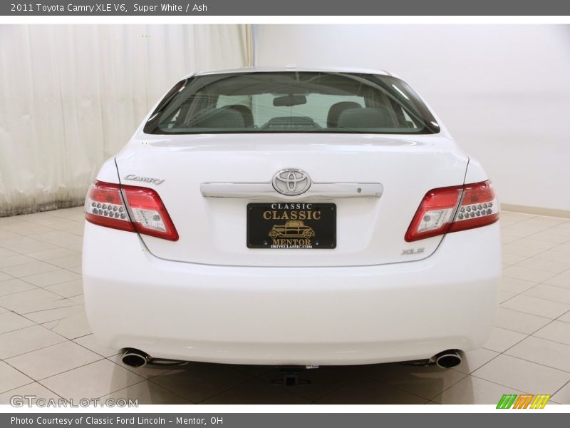 Super White / Ash 2011 Toyota Camry XLE V6