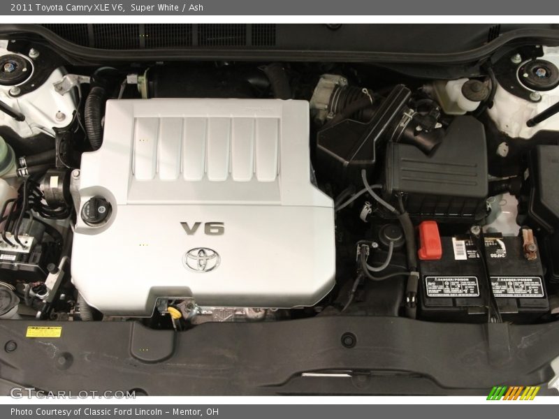 Super White / Ash 2011 Toyota Camry XLE V6