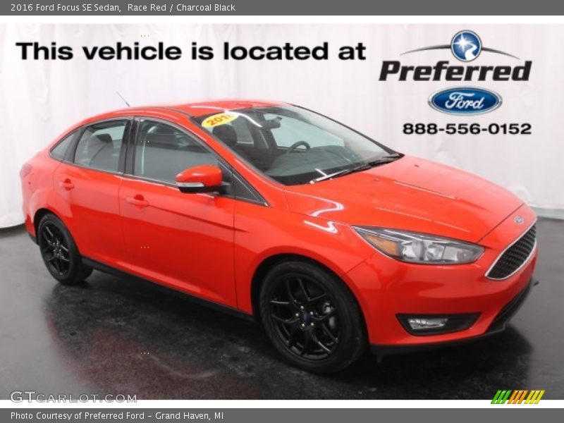 Race Red / Charcoal Black 2016 Ford Focus SE Sedan