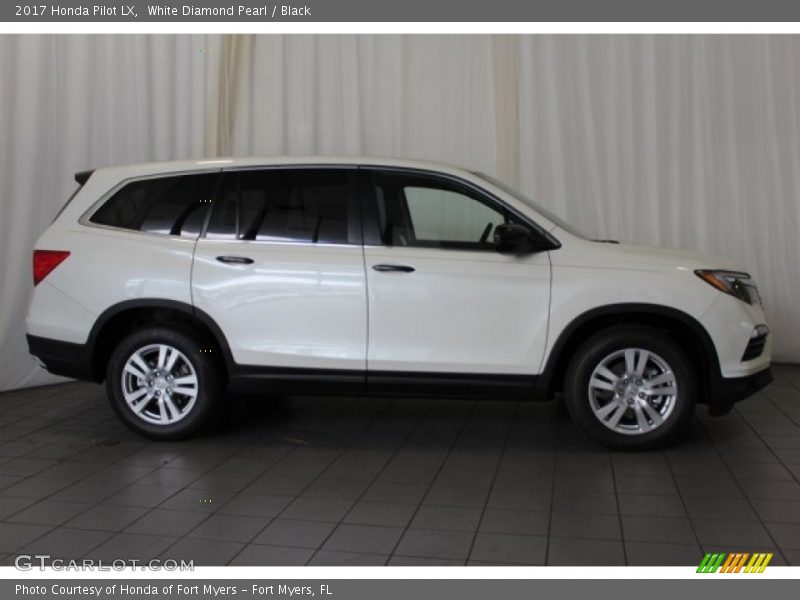 White Diamond Pearl / Black 2017 Honda Pilot LX