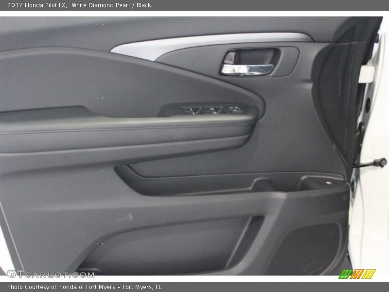 White Diamond Pearl / Black 2017 Honda Pilot LX
