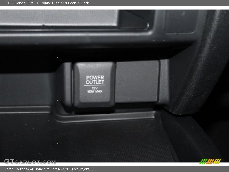 White Diamond Pearl / Black 2017 Honda Pilot LX