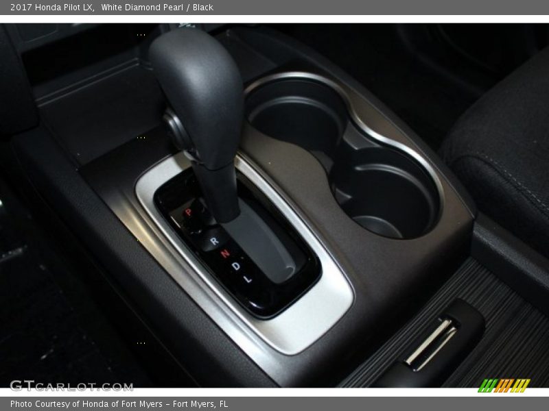White Diamond Pearl / Black 2017 Honda Pilot LX