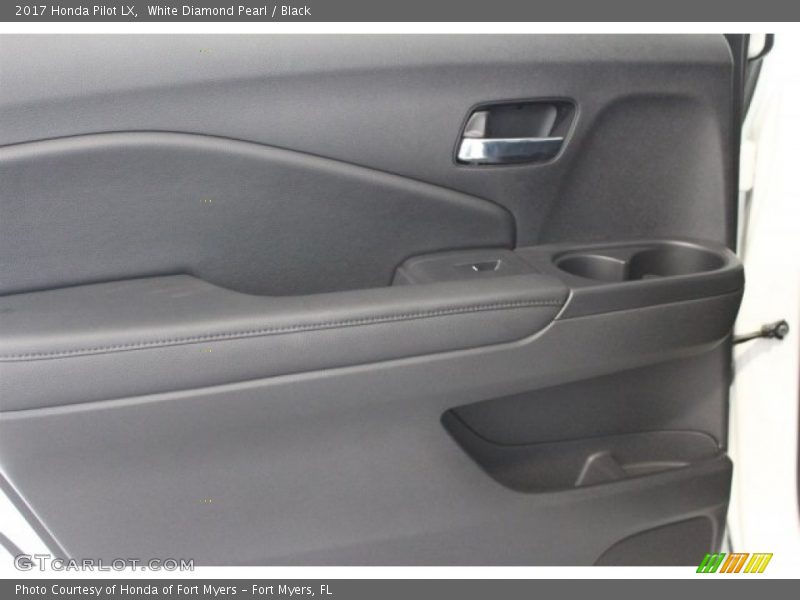 White Diamond Pearl / Black 2017 Honda Pilot LX