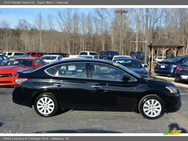 Super Black / Charcoal 2014 Nissan Sentra SV