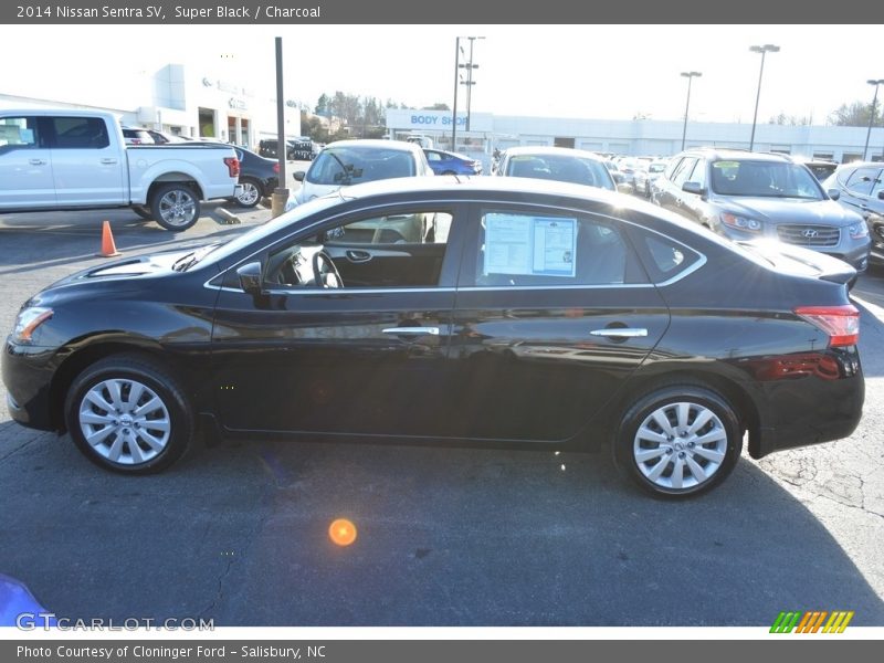 Super Black / Charcoal 2014 Nissan Sentra SV