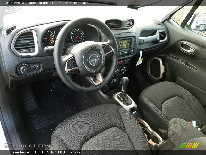 Alpine White / Black 2017 Jeep Renegade Latitude 4x4