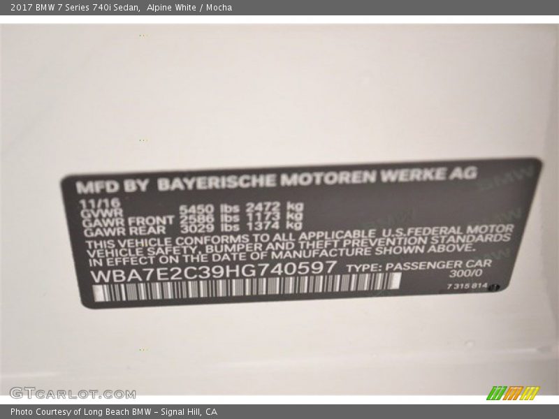 Alpine White / Mocha 2017 BMW 7 Series 740i Sedan