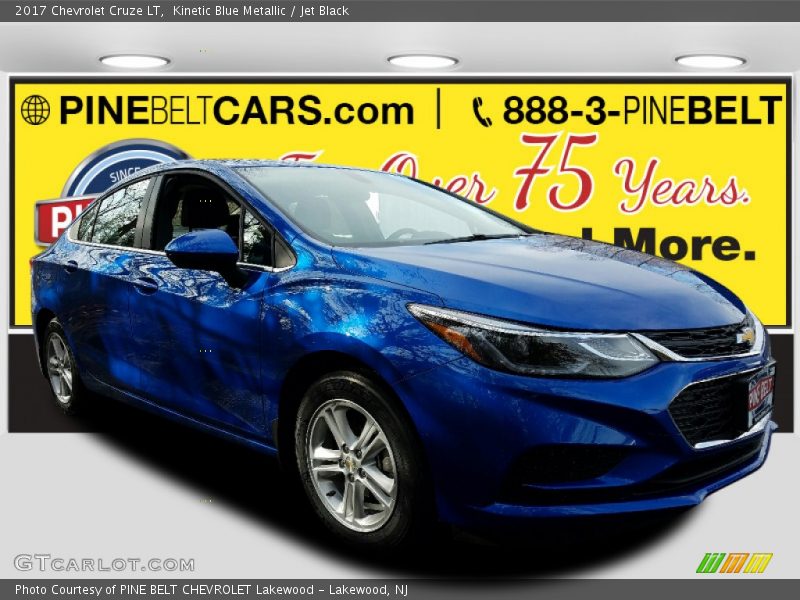 Kinetic Blue Metallic / Jet Black 2017 Chevrolet Cruze LT