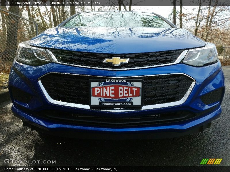 Kinetic Blue Metallic / Jet Black 2017 Chevrolet Cruze LT