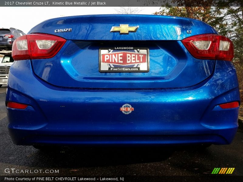 Kinetic Blue Metallic / Jet Black 2017 Chevrolet Cruze LT