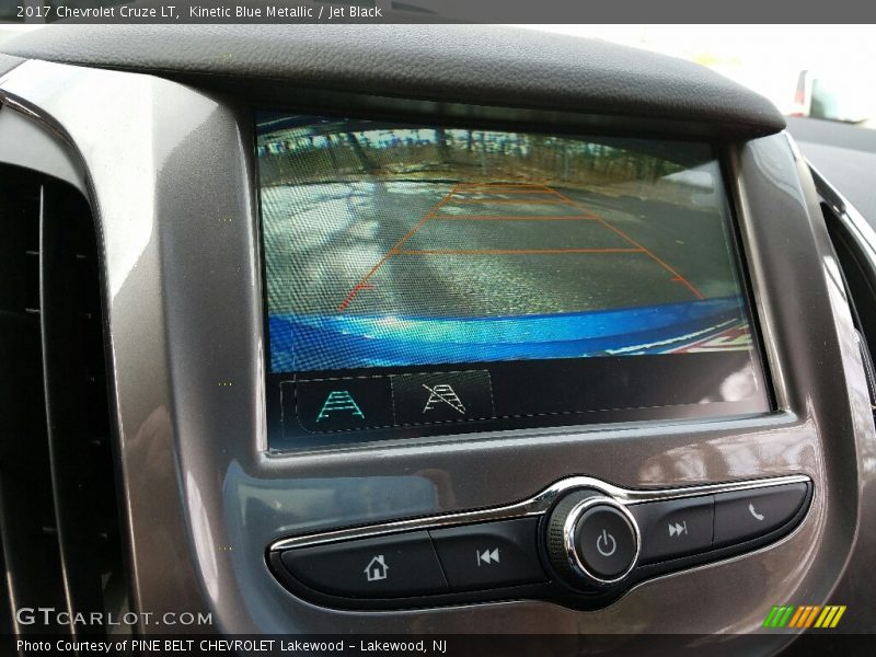 Kinetic Blue Metallic / Jet Black 2017 Chevrolet Cruze LT