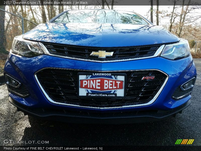 Kinetic Blue Metallic / Jet Black 2017 Chevrolet Cruze LT