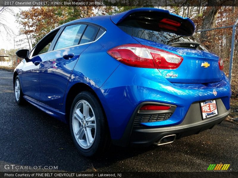Kinetic Blue Metallic / Jet Black 2017 Chevrolet Cruze LT