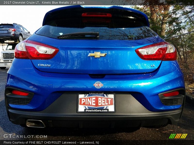 Kinetic Blue Metallic / Jet Black 2017 Chevrolet Cruze LT