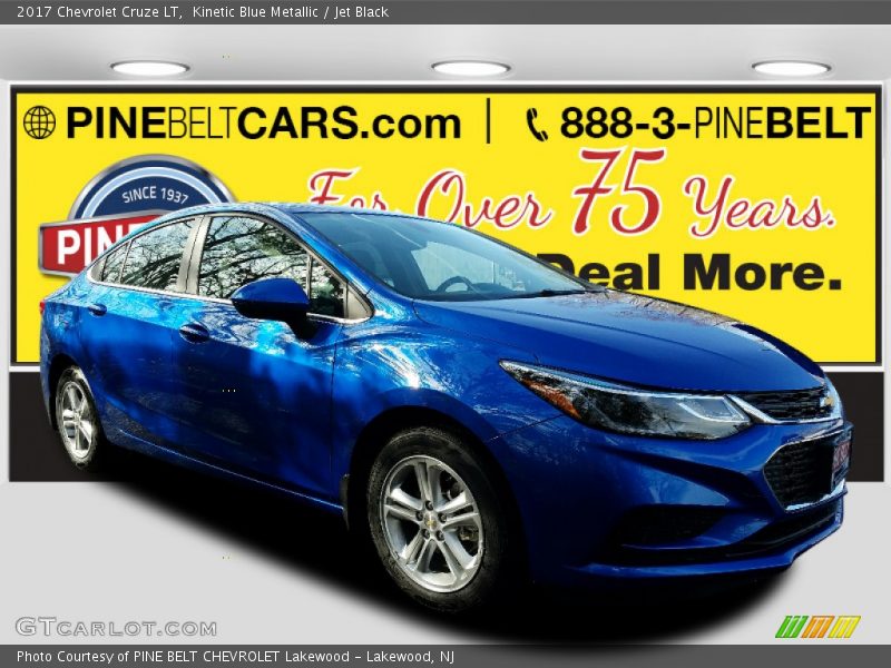 Kinetic Blue Metallic / Jet Black 2017 Chevrolet Cruze LT