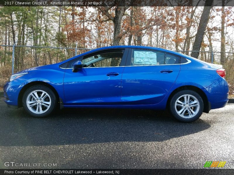 Kinetic Blue Metallic / Jet Black 2017 Chevrolet Cruze LT