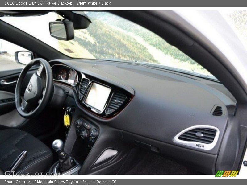 Bright White / Black 2016 Dodge Dart SXT Rallye Blacktop