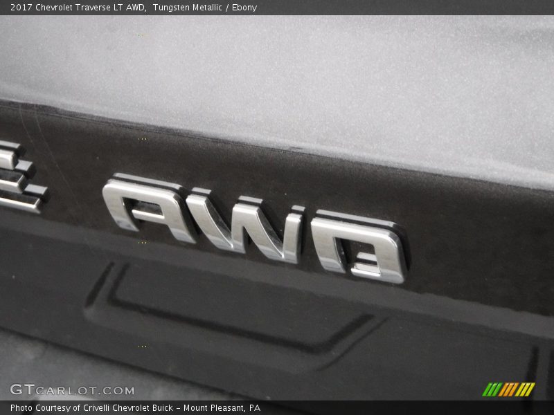 Tungsten Metallic / Ebony 2017 Chevrolet Traverse LT AWD