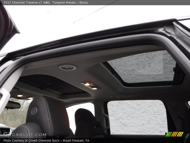 Tungsten Metallic / Ebony 2017 Chevrolet Traverse LT AWD