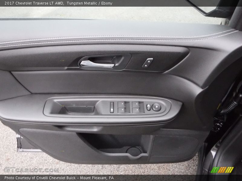 Tungsten Metallic / Ebony 2017 Chevrolet Traverse LT AWD