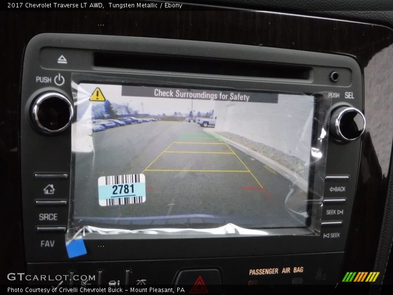 Tungsten Metallic / Ebony 2017 Chevrolet Traverse LT AWD
