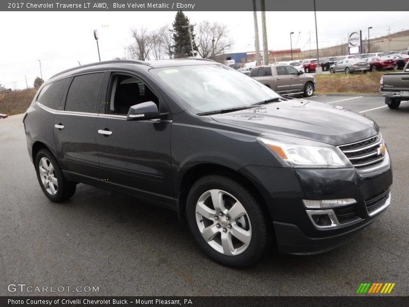 Blue Velvet Metallic / Ebony 2017 Chevrolet Traverse LT AWD