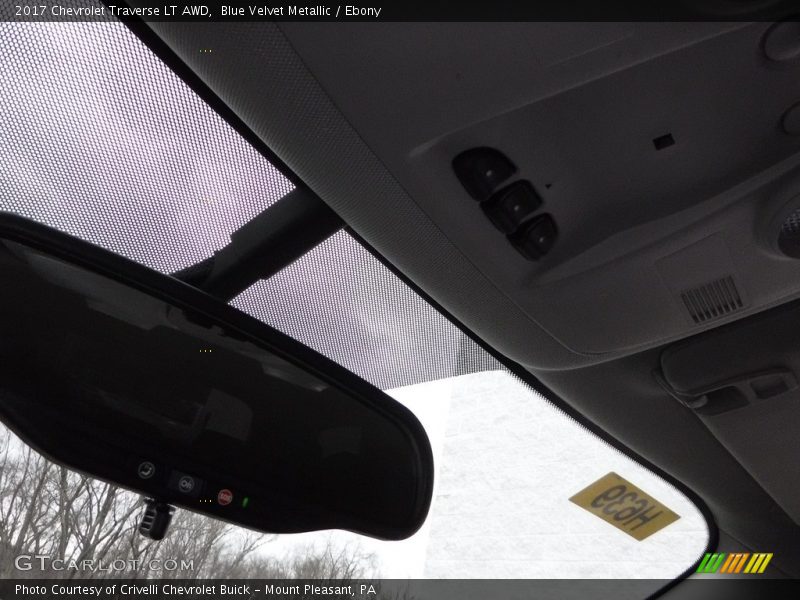 Blue Velvet Metallic / Ebony 2017 Chevrolet Traverse LT AWD