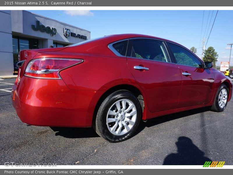 Cayenne Red / Charcoal 2015 Nissan Altima 2.5 S