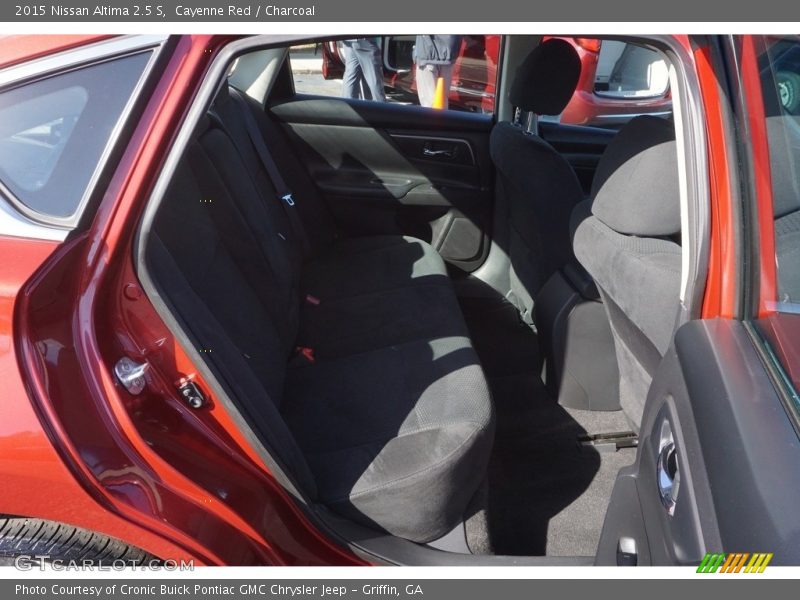Cayenne Red / Charcoal 2015 Nissan Altima 2.5 S