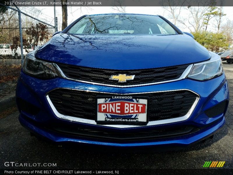 Kinetic Blue Metallic / Jet Black 2017 Chevrolet Cruze LT
