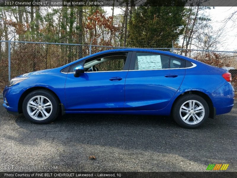 Kinetic Blue Metallic / Jet Black 2017 Chevrolet Cruze LT