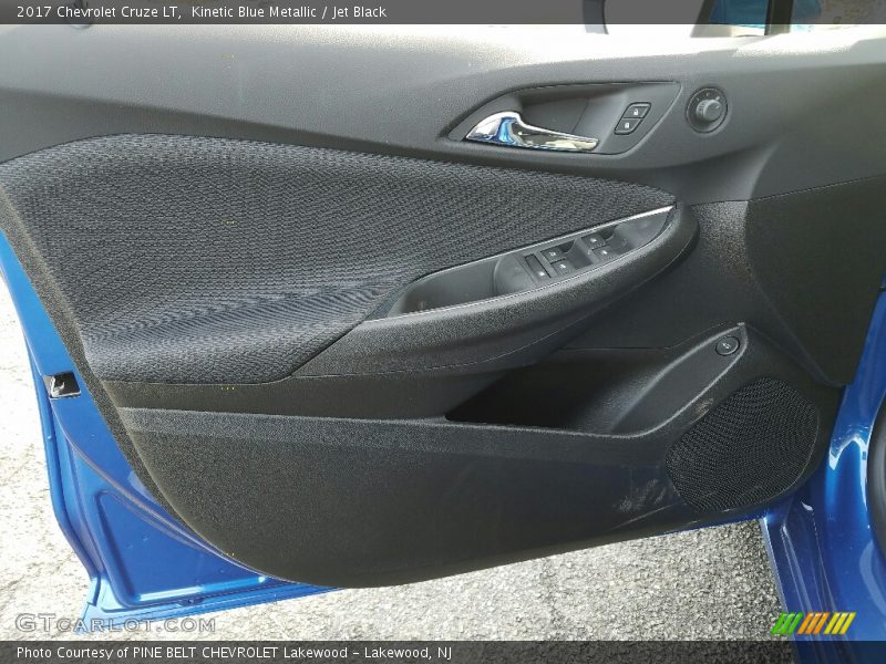 Kinetic Blue Metallic / Jet Black 2017 Chevrolet Cruze LT