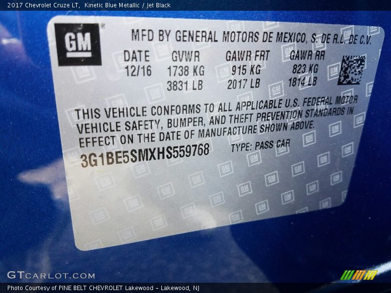 Kinetic Blue Metallic / Jet Black 2017 Chevrolet Cruze LT