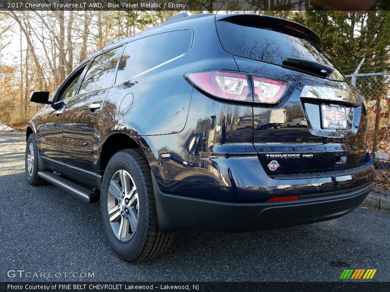 Blue Velvet Metallic / Ebony 2017 Chevrolet Traverse LT AWD